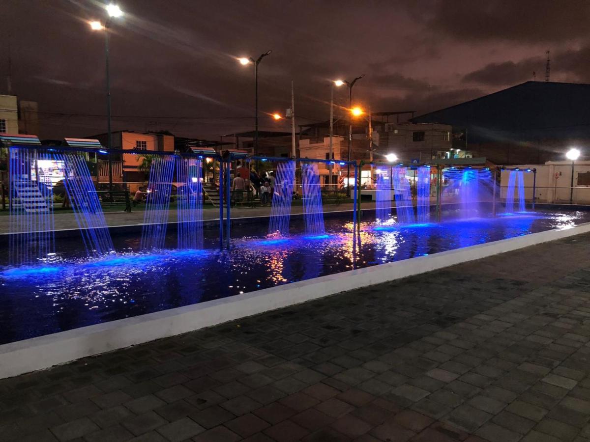 Hostal Playa Imperial Manta Ngoại thất bức ảnh