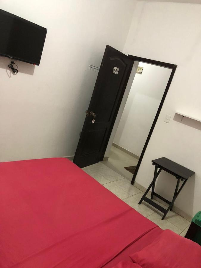 Hostal Playa Imperial Manta Ngoại thất bức ảnh