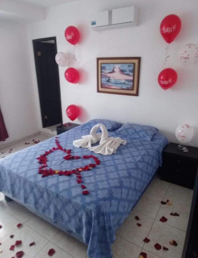 Hostal Playa Imperial Manta Ngoại thất bức ảnh