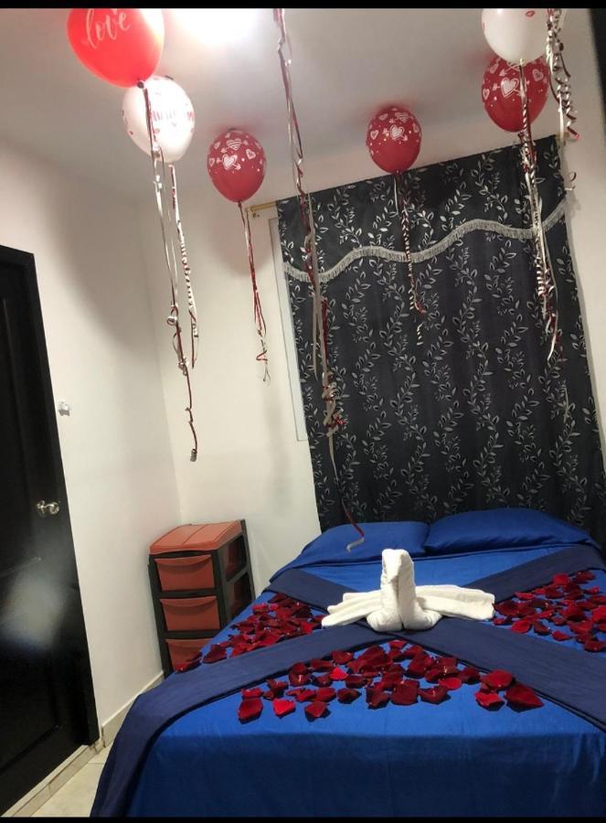 Hostal Playa Imperial Manta Ngoại thất bức ảnh