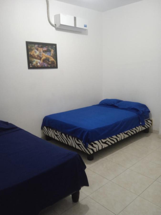 Hostal Playa Imperial Manta Ngoại thất bức ảnh