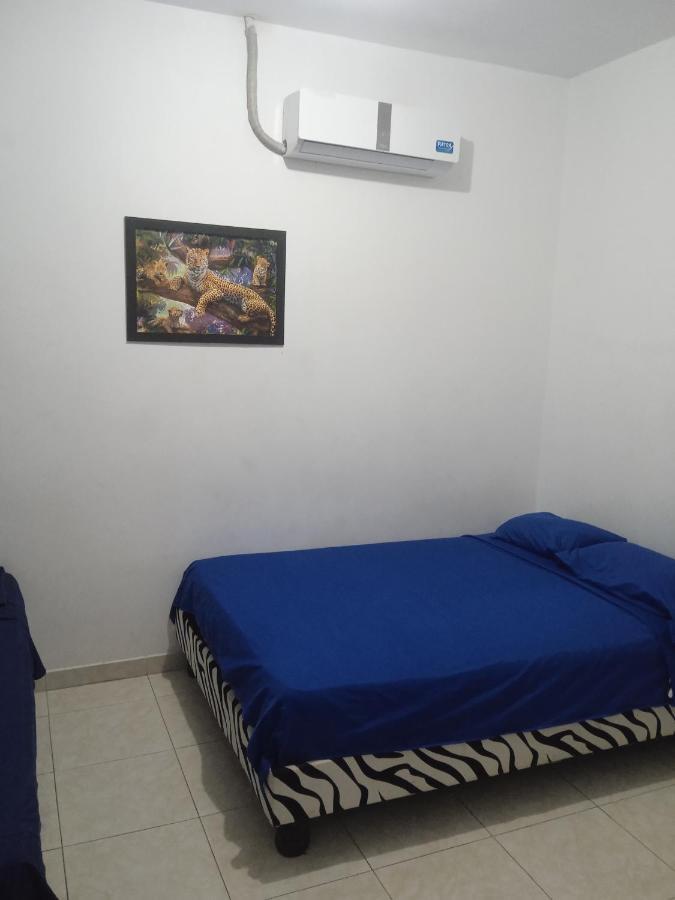 Hostal Playa Imperial Manta Ngoại thất bức ảnh