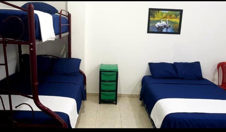 Hostal Playa Imperial Manta Ngoại thất bức ảnh