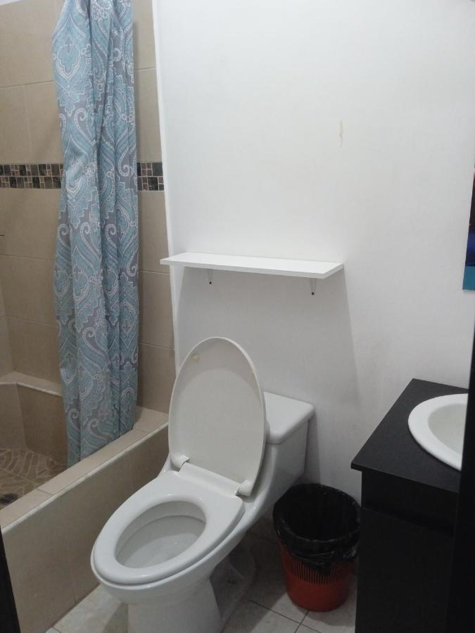 Hostal Playa Imperial Manta Ngoại thất bức ảnh