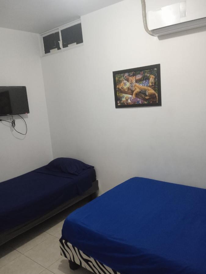 Hostal Playa Imperial Manta Ngoại thất bức ảnh