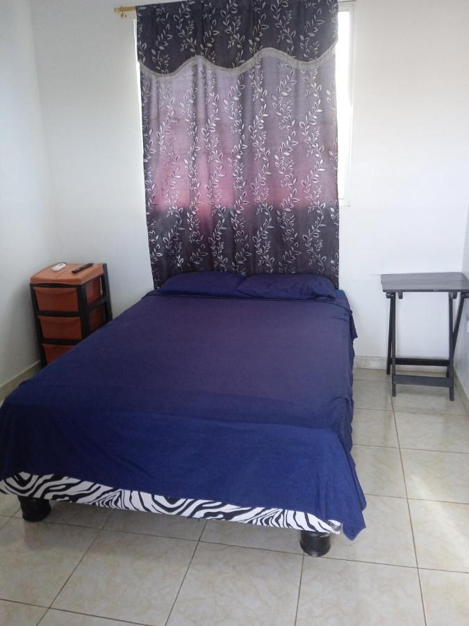 Hostal Playa Imperial Manta Ngoại thất bức ảnh